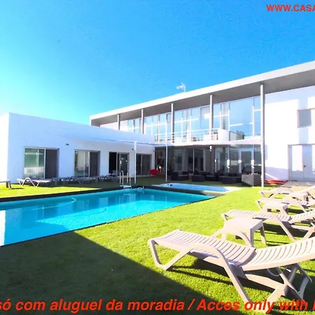 Casa De Cedros * Setúbal