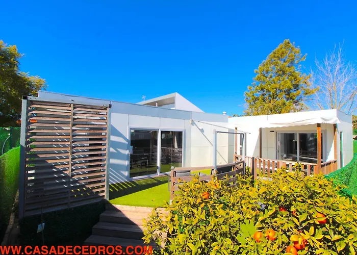 Casa De Cedros * Setúbal